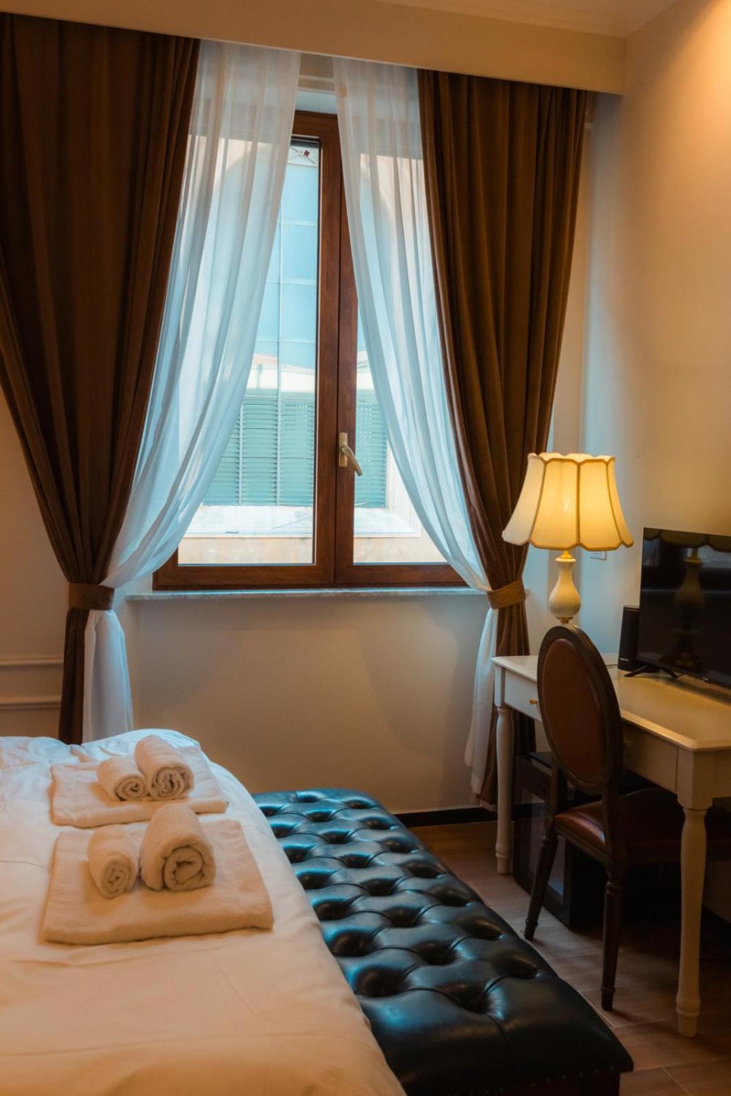 Modi Hotel ลีวอร์โน ภายนอก รูปภาพ
