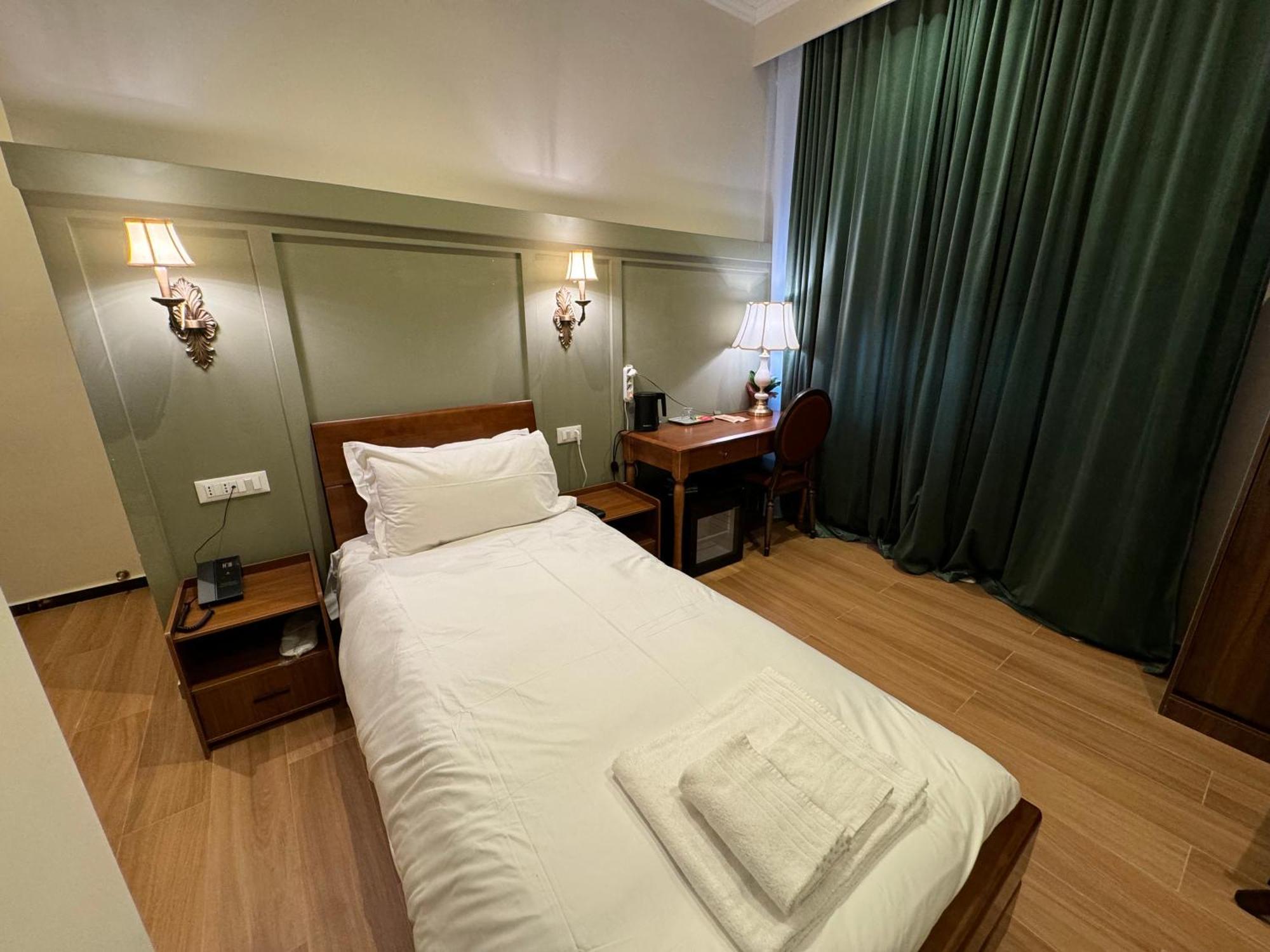 Modi Hotel ลีวอร์โน ภายนอก รูปภาพ
